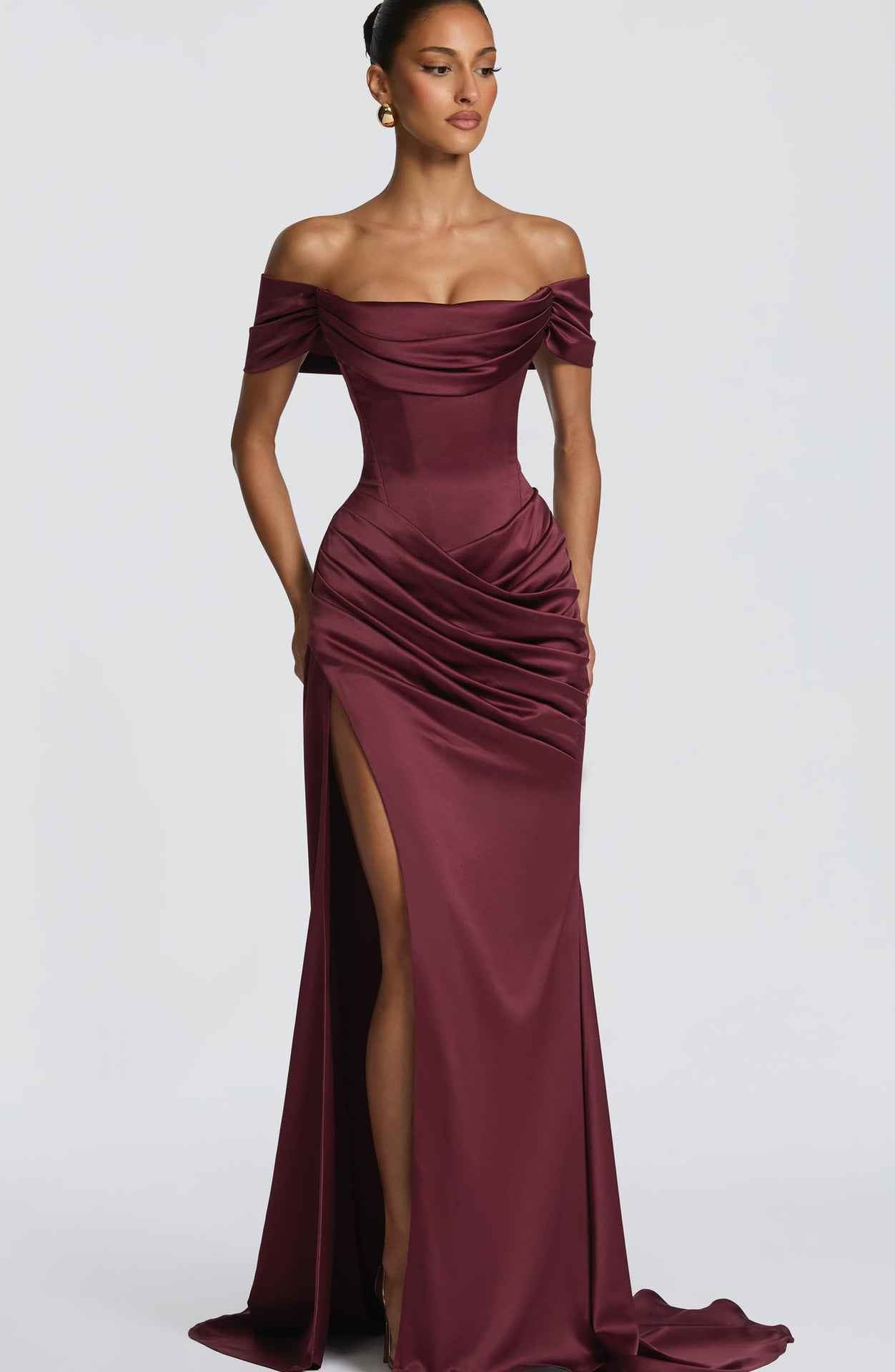 High-Slit Mermaid Maxi Dress – Sleeveless Evening Gown