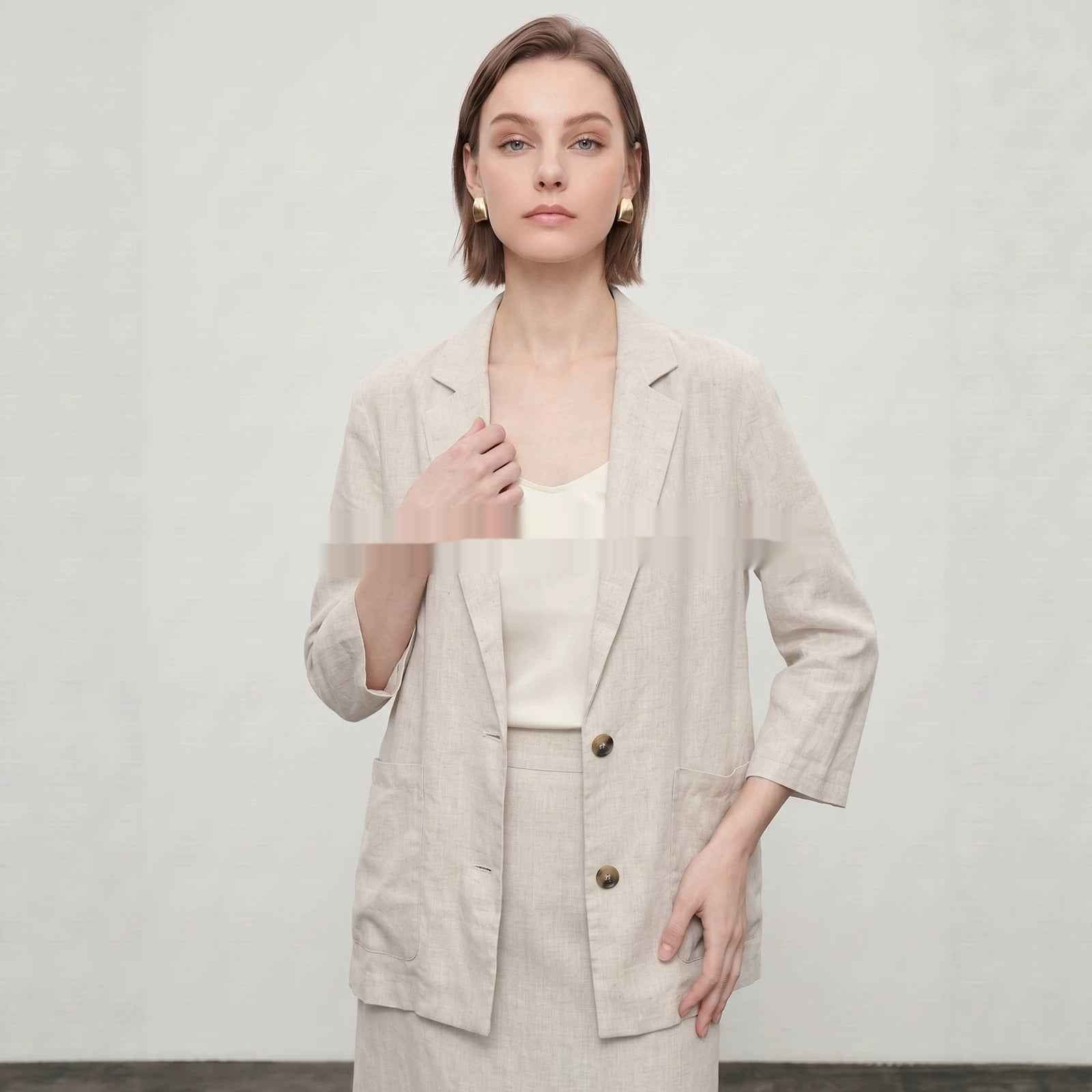 Womens Loose-fit Linen Blazer With Two Pockets