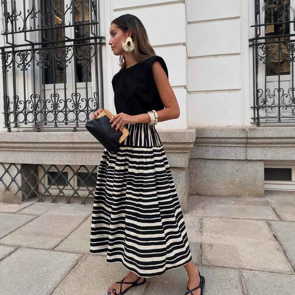 Women's Striped Pleated A-Line Midi Skirt