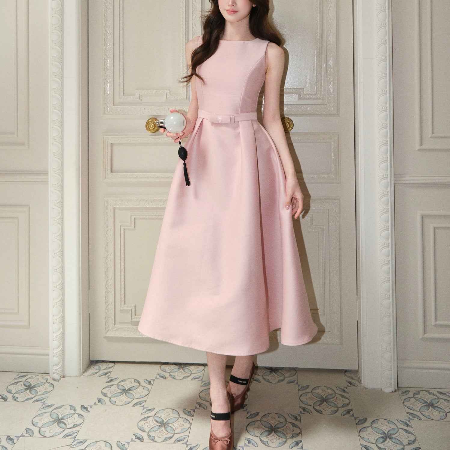 French Hepburn-Style A-Line Midi Dress – High Waist Sleeveless